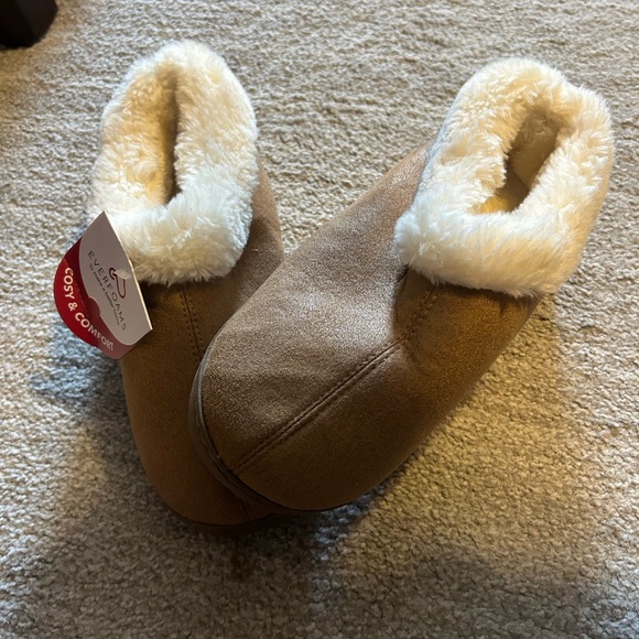 EverFoams Slippers with Cream Fur - Picture 7 of 7